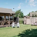 Luxury tent Woodlodge Luxe In Duynpark, Callanstoog *